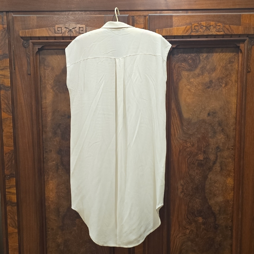 Eileen Fisher Sleeveless Button-Down Shirt in Cream - Picture 2 of 4